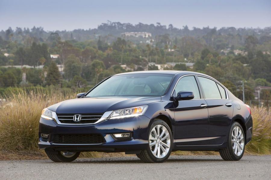 Honda Accord Touring Sedan 2013 года  (фото 17 из 19)